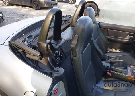 1998 BMW Z3 1.9 z USA, uszkodzony, nr VIN 4USCH7332WLD16671